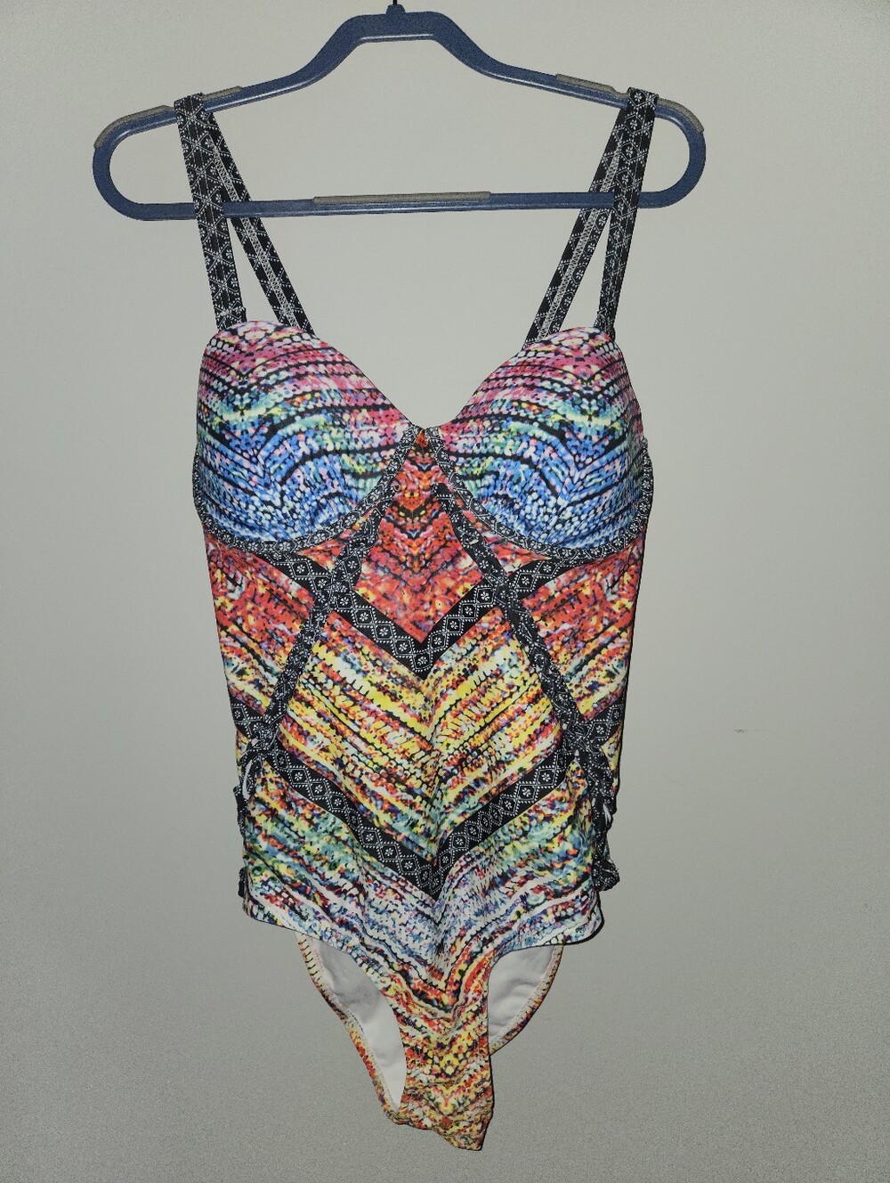 Multicolor Patterned One-Piece Swimsuit with Supportive Cups